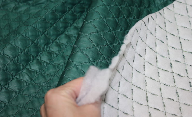 Как самостоятельно пошить одеяло с использованием синтепона