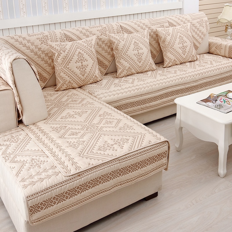Чехлы для дивана: текстиль для гостиной