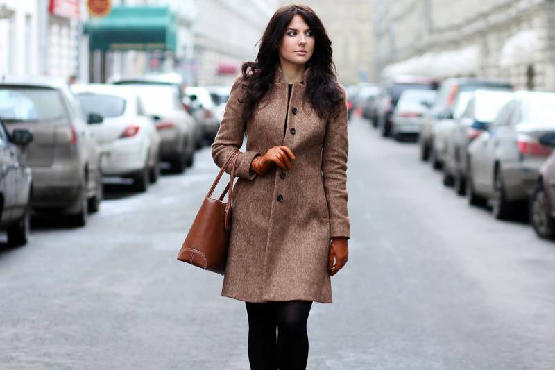 Как выбрать женское зимнее пальто с мехом на сильный мороз