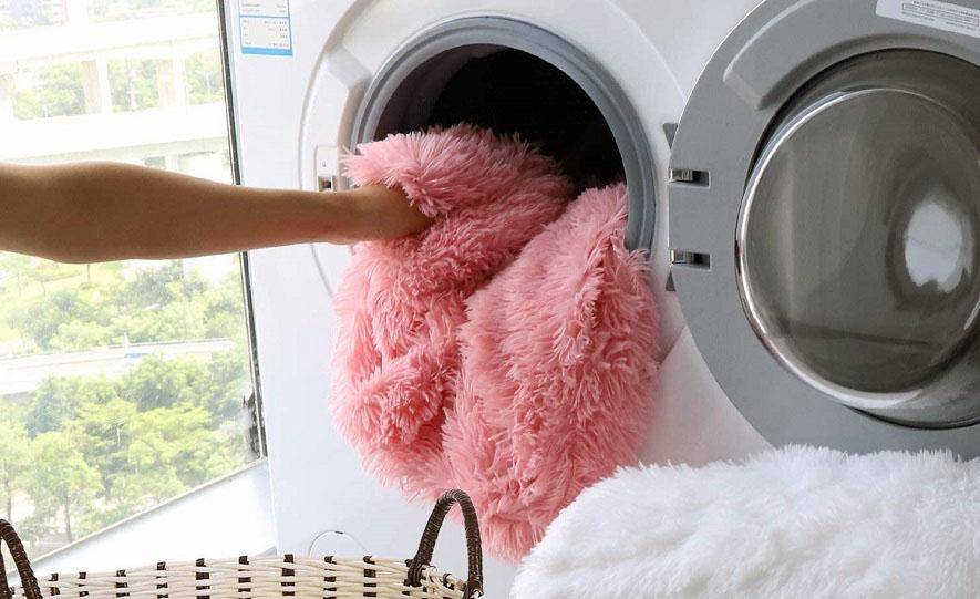 Как стирать плед в стиральной машине: полезные советы
