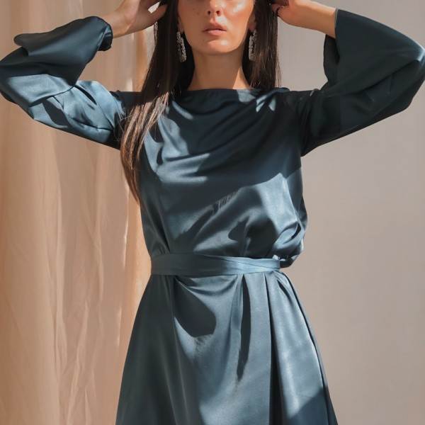 Платья из шелка 2019-2020: фото модных фасонов - платье-халат, длинные, для полных, с принтом, вечерние, кружевные