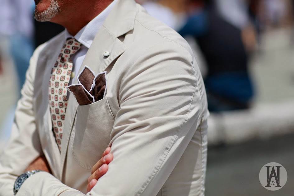 8 способов красиво сложить платок в карман пиджака