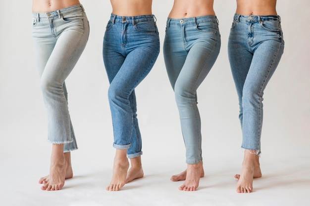 Как стильно носить джинсы-скинни в 2020 году: 19 актуальных образов на каждый день