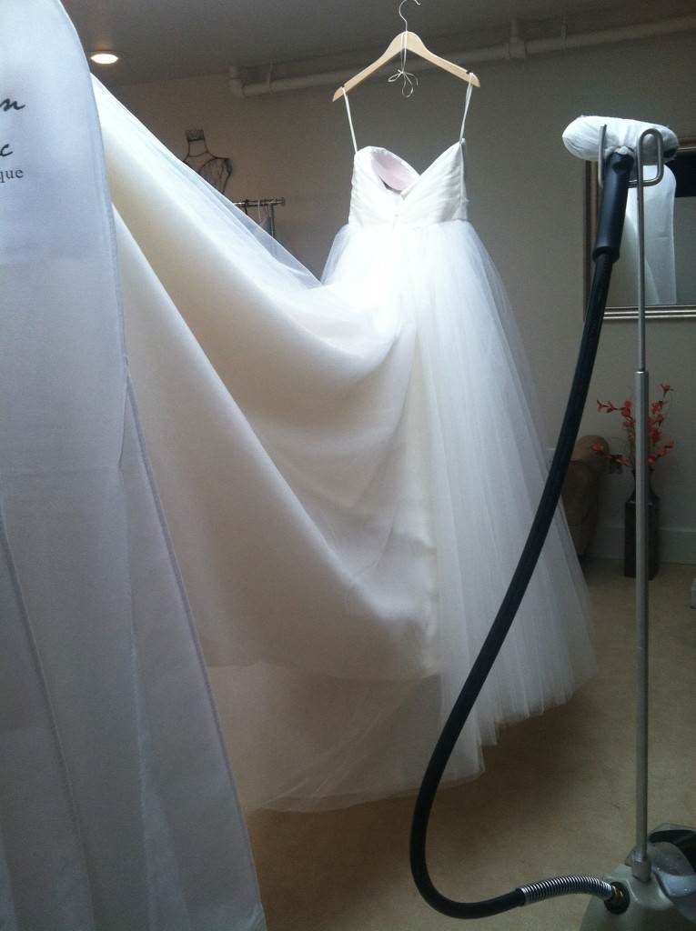 Как постирать свадебное платье в домашних условиях?