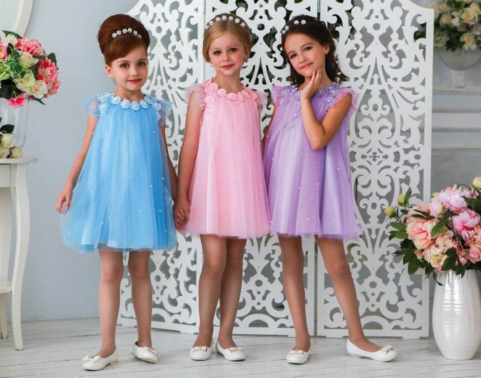Нарядные платья для девочек 2021-2022: красивые, модные, новогодние, последнего писка моды