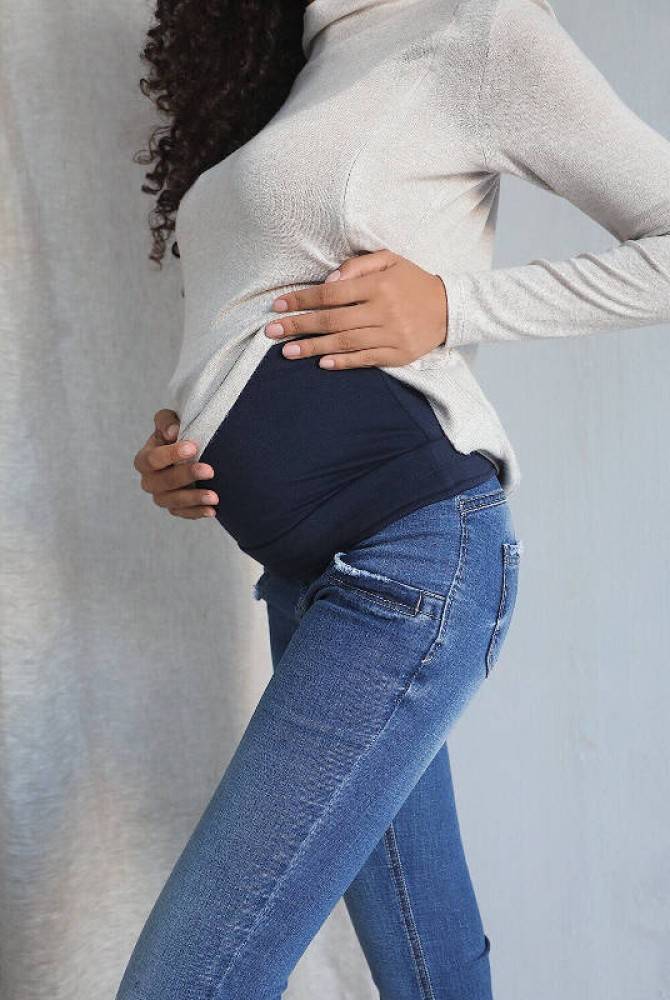Джинсы для беременных: как правильно выбрать модель?