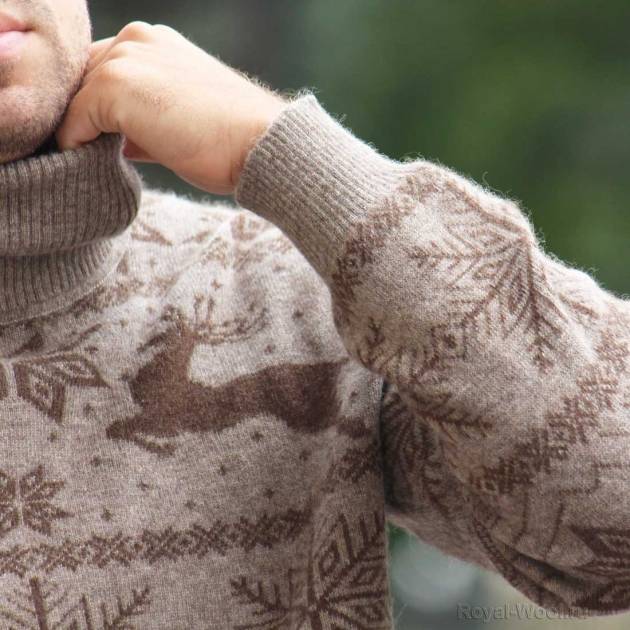 Как правильно постирать шерстяной свитер в машинке и вручную