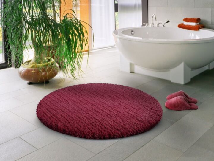 Выбор ковриков для ванной комнаты по разным параметрам