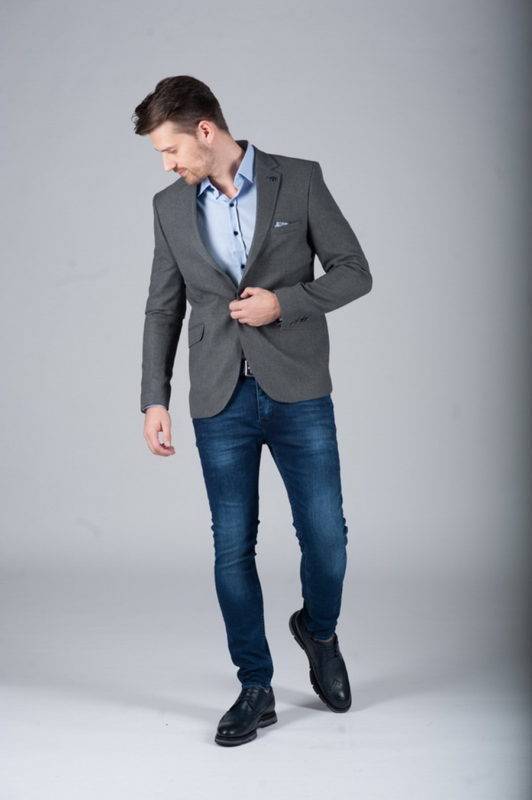 Сочетание пиджака с джинсами в мужском образе. примеры в фото