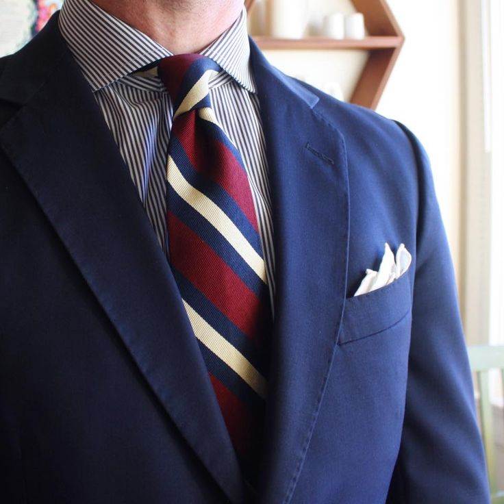 Как носить галстук правильно: этикет и правила ношения, можно ли обойтись без пиджака, несколько вариантов сочетания с разными рубашками, а также как длина галстука может изменить имидж?