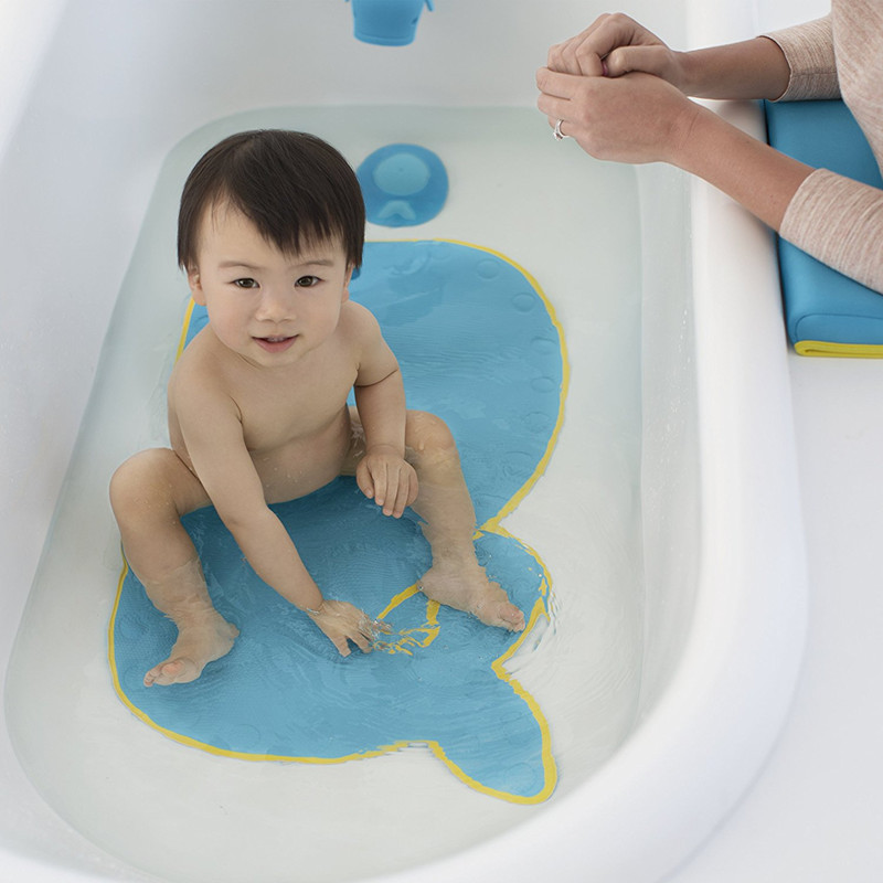 Противоскользящий коврик в ванную для купания детей