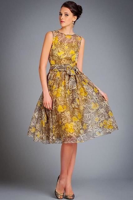 Блистательные атласные платья: 70 изысканных фасонов и фото-идей
