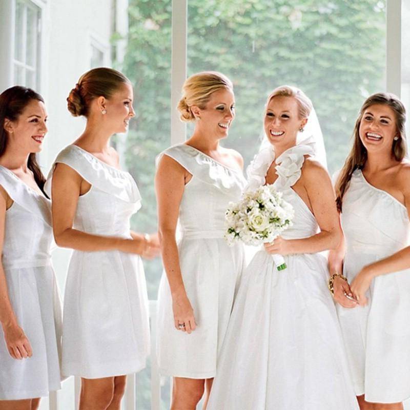 ᐉ свадебные платья для невысоких девушек: как правильно выбрать? свадебное платье для невесты маленького или невысокого роста - svadba-dv.ru
