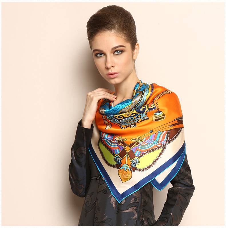 Silk scarf — ваш главный аксессуар на эту весну и лето