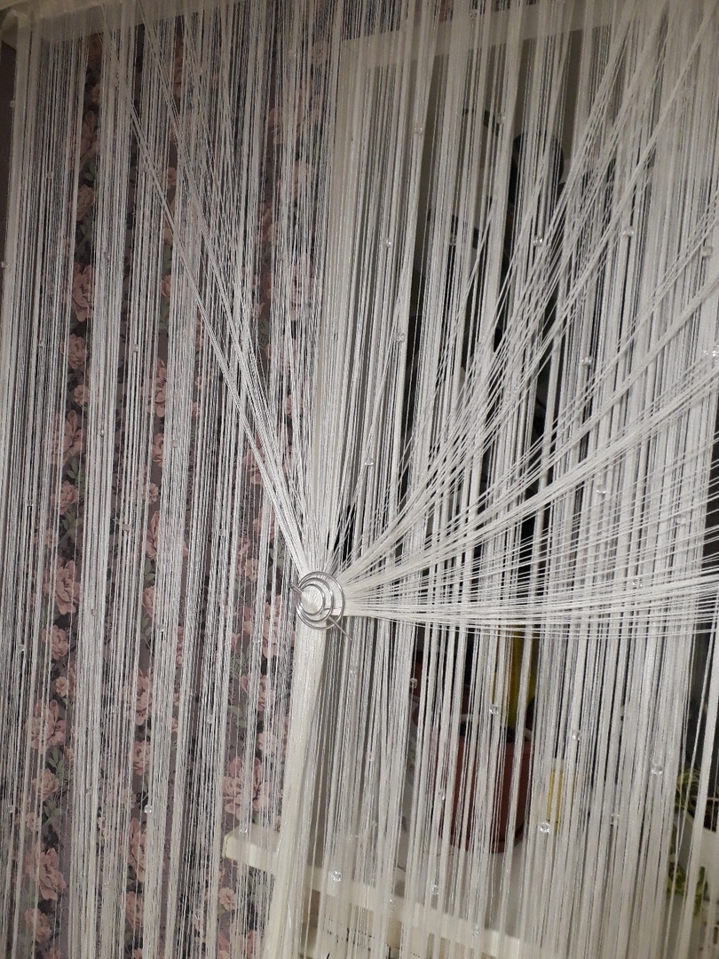 Нитяные шторы кисея в интерьере — идеи декорирования, фото