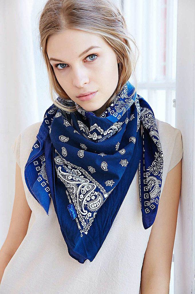 Шейный платок или шарф: что выбрать и как носить