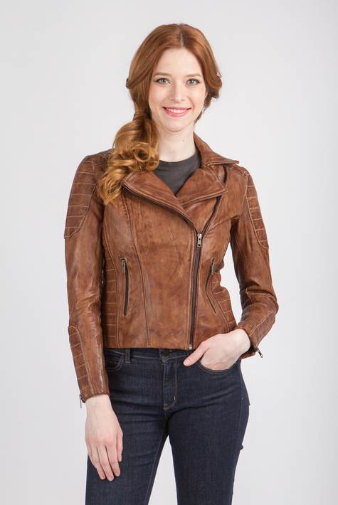 Женская кожаная куртка: модели 2021, фото идеи с чем носить