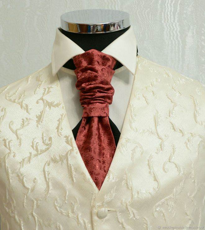 Декоративные элементы костюмов: бабочка, пластрон, галстук