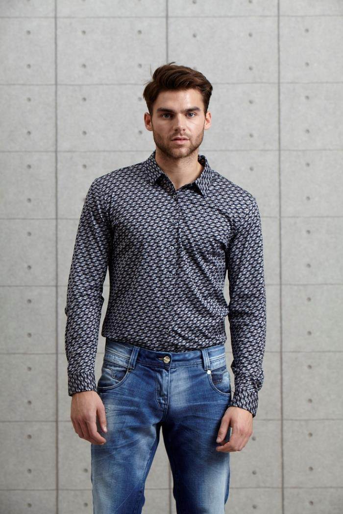 Какие рубашки носят навыпуск: 80 фото / модели джинсовых изделий для мужчин