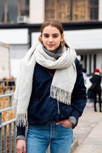 Как завязать шарф на пуховик с капюшоном: стильные и простые образы с модным зимний аксессуаром