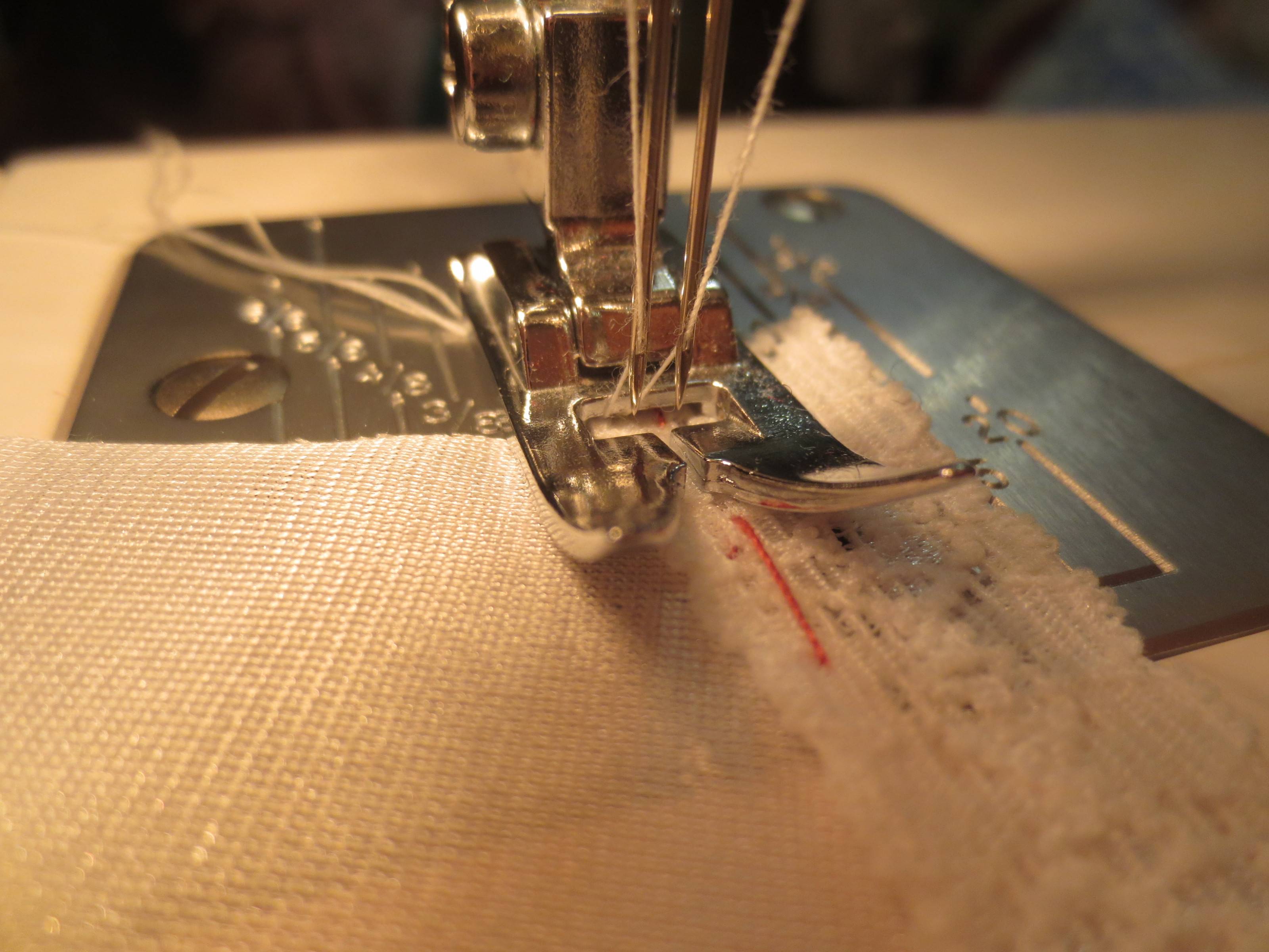 Как прошить искусственную кожу при помощи бытовой швейной машинки - ответы и советы