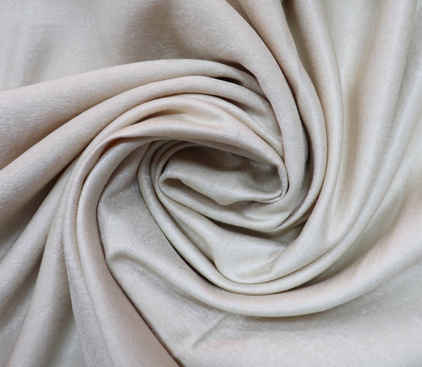 Описание и характеристика ткани софт — что это такое, какую одежду шьют из этого материала?