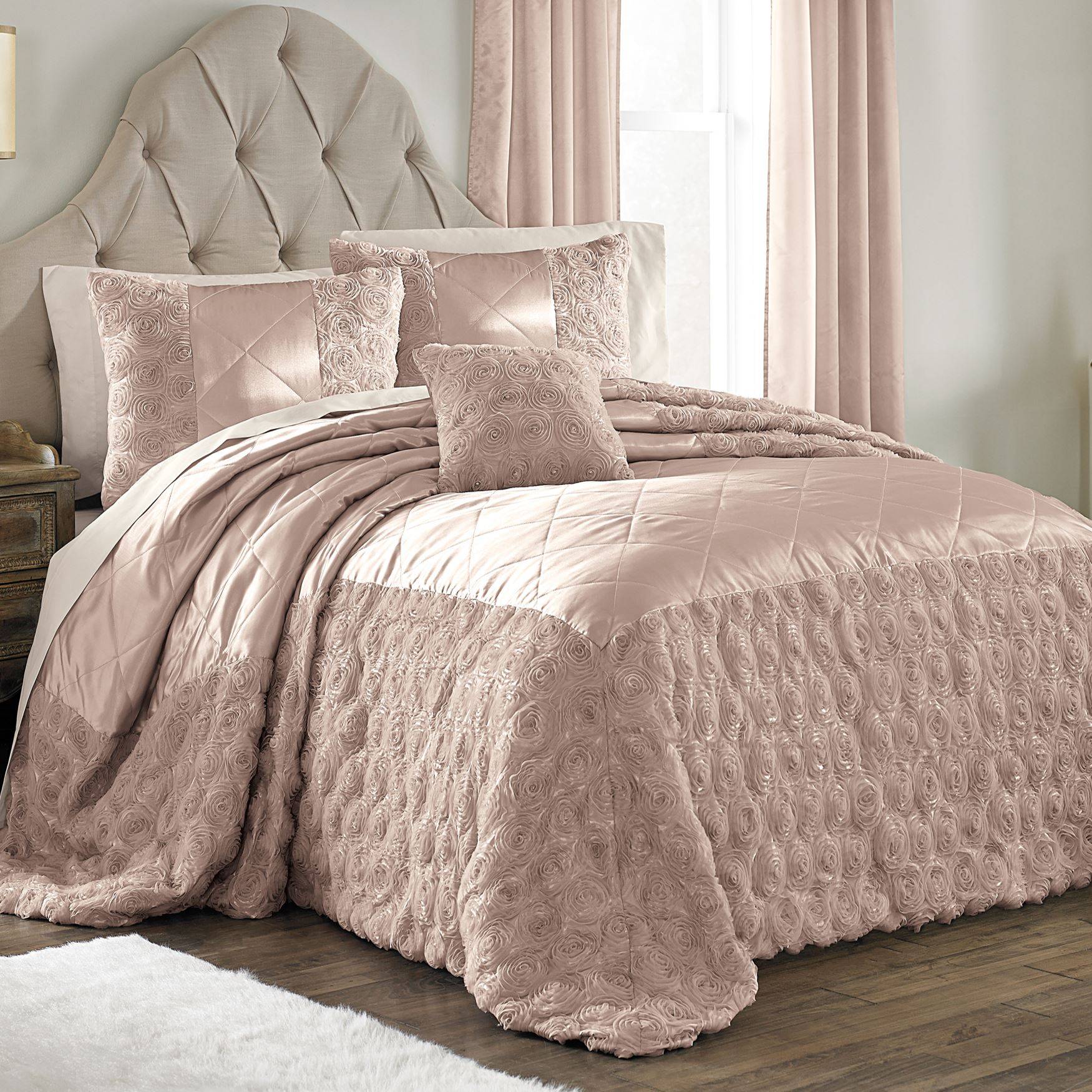 Покрывало на кровать: искусственный мех. стоит ли брать в спальню? | текстильпрофи - полезные материалы о домашнем текстиле