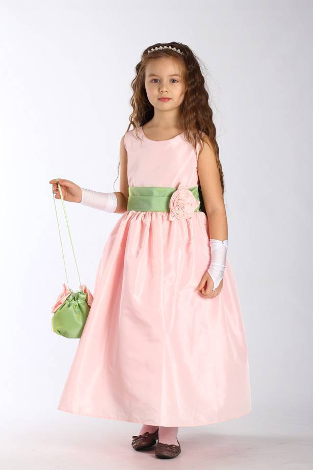 Критерии выбора школьного платья, модные фасоны и расцветки
