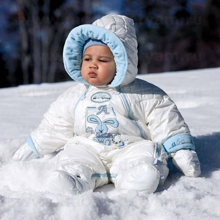 Как выбрать зимний комбинезон ребенку. какой подобрать детский комбинезон на зиму?