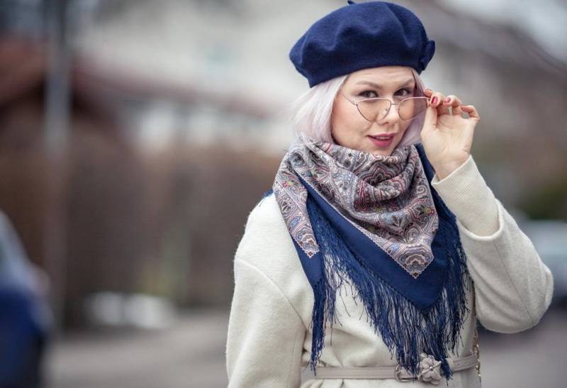 Модные палантины для зимы 2021-2022 года: как красиво завязать на голову и плечи