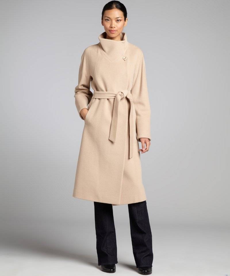 Женские кашемировые пальто с мехом: зимние модели