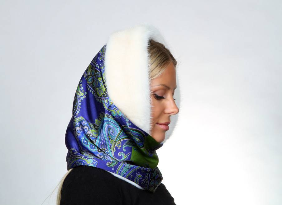 Модные палантины для зимы 2021-2022 года: как красиво завязать на голову и плечи