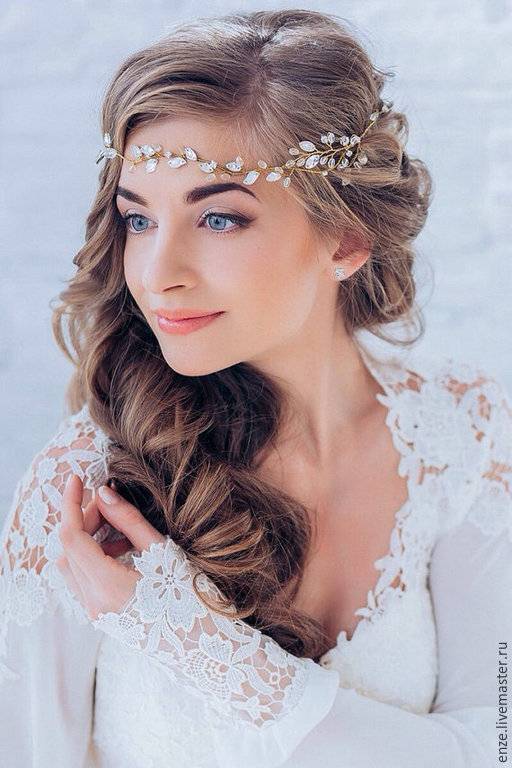 Как выбрать свадебную прическу с ободком для фото на разную длину волос?