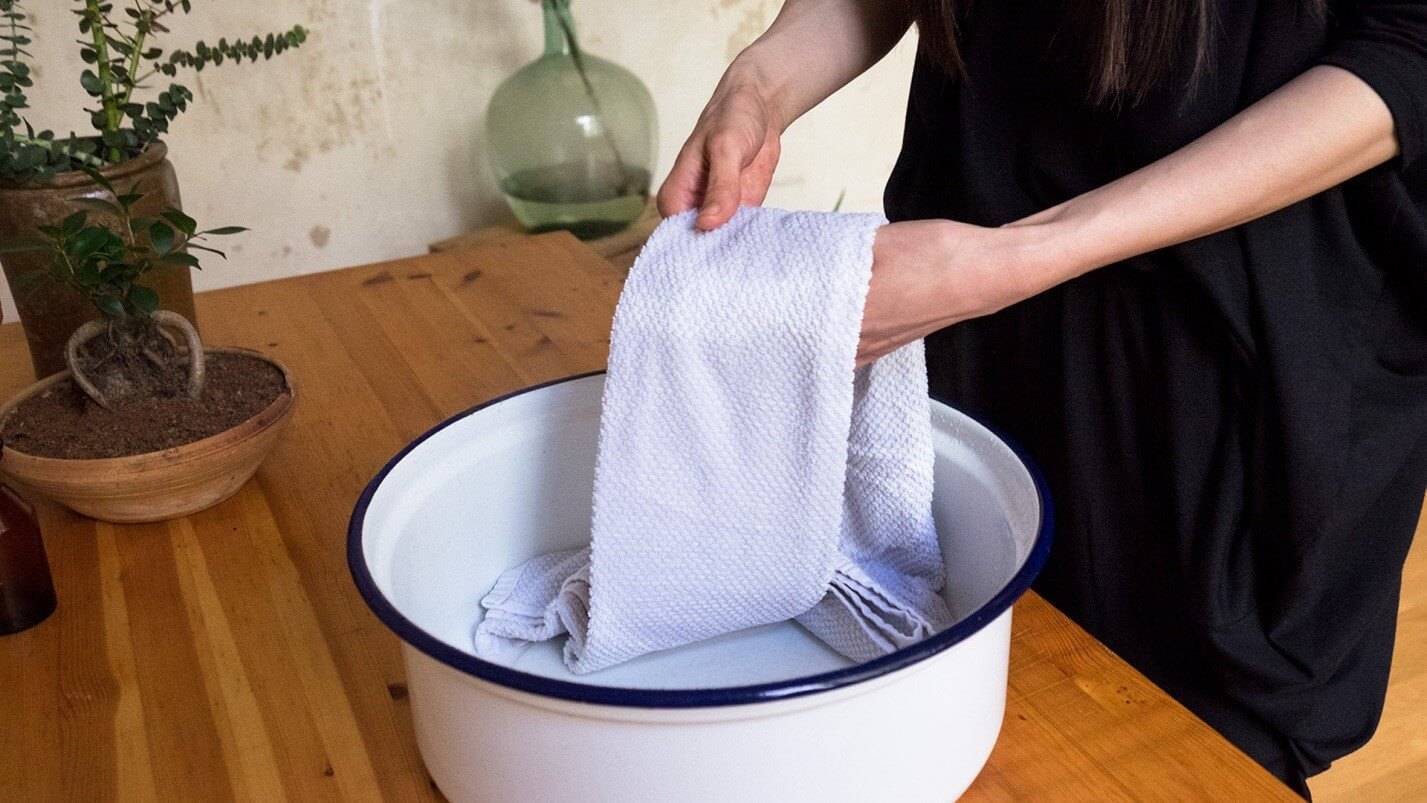 Как отбелить кухонные полотенца с растительным маслом: какие способы лучше
