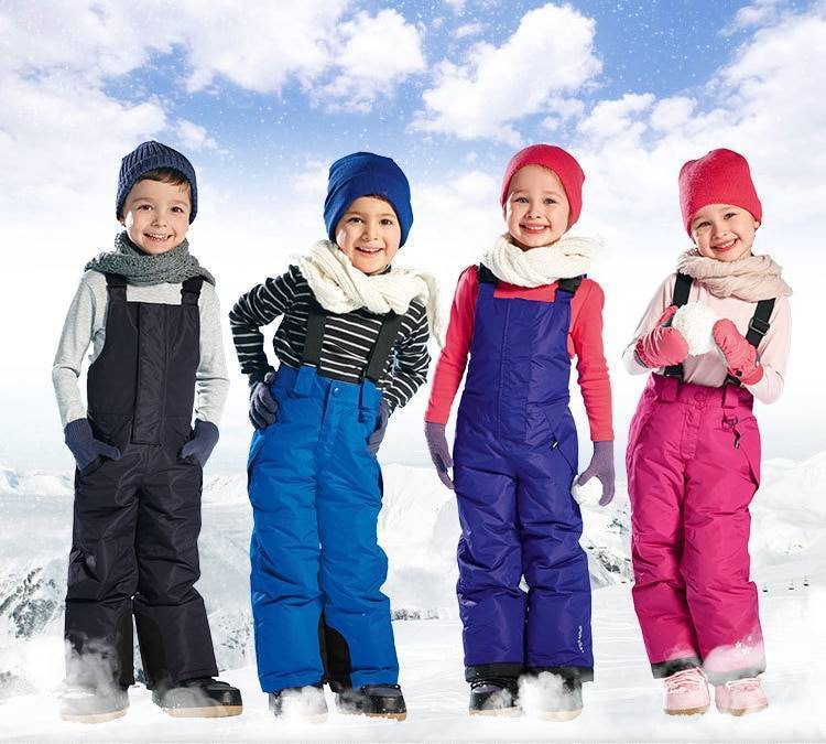Как выбрать детский комбинезон на зиму