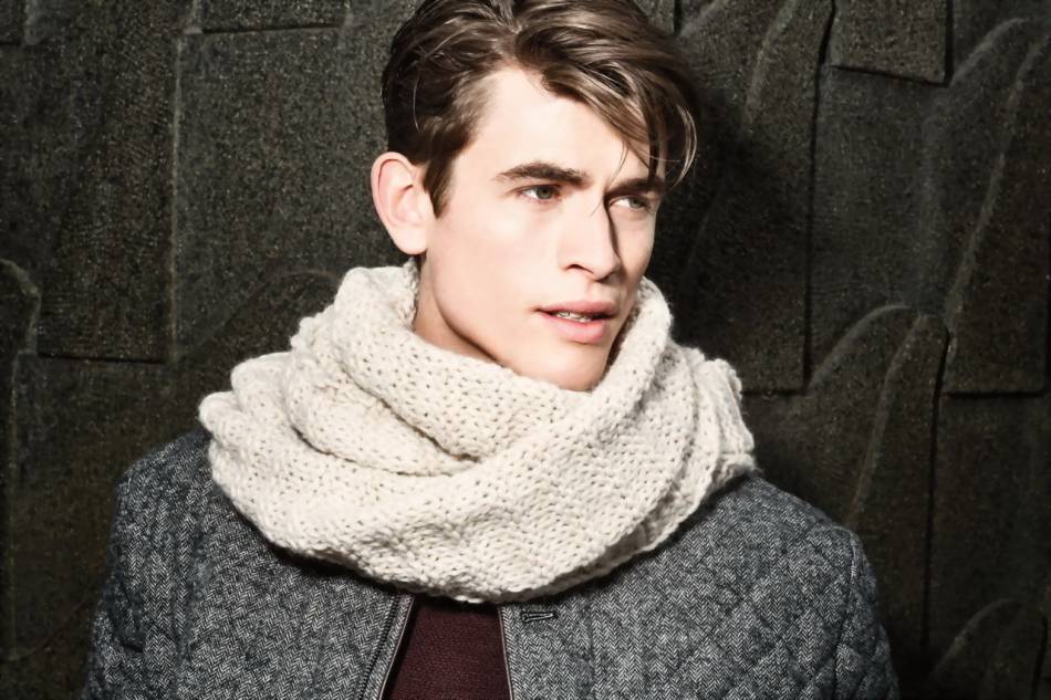 Как завязать мужской длинный шарф на шее и выглядеть модно красиво и стильно — товарика