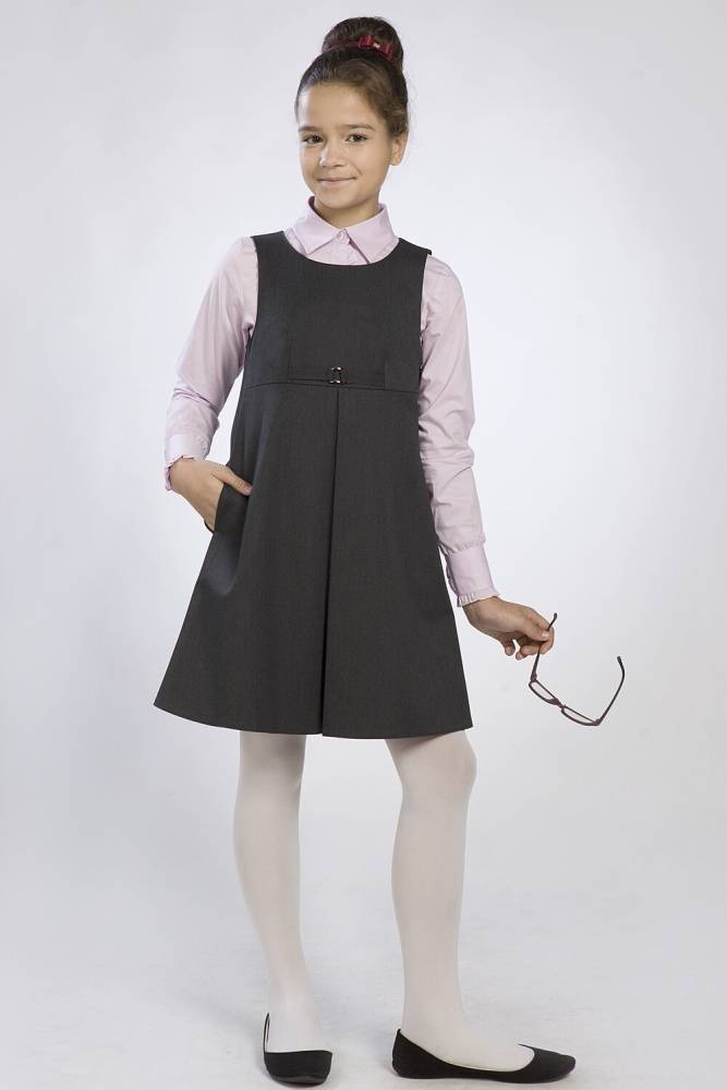 Школьные платья для девочек: красивые фасоны и модели, стильные образы с фото