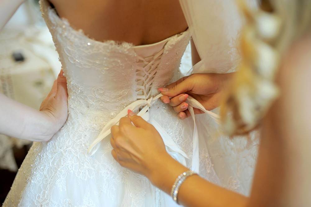 Народные приметы про свадебное платье: после свадьбы продать или нет?