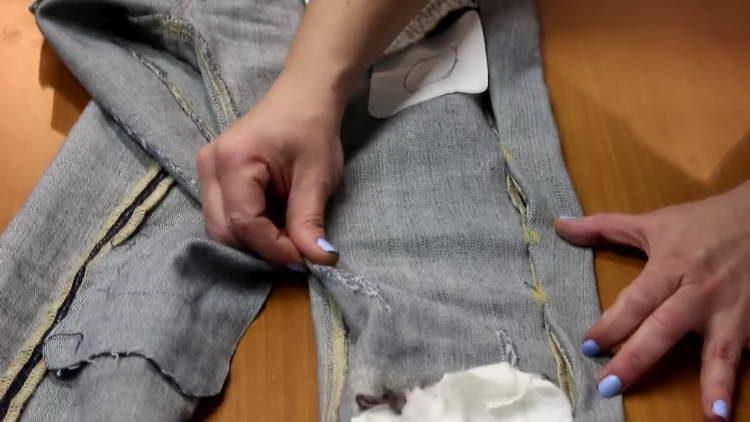 Как ушить брюки: на размер меньше, можно ли заузить брюки со стрелками, своими руками пошагово