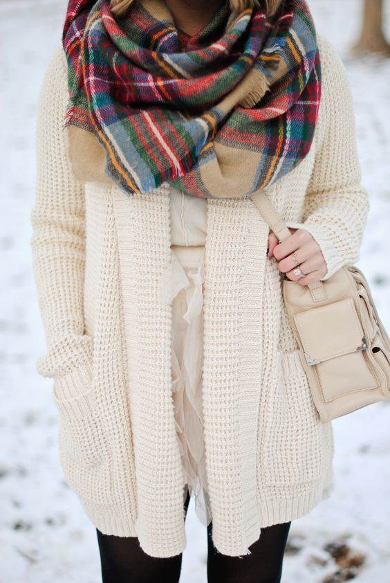 Как выбрать теплый шарф стильной даме?
