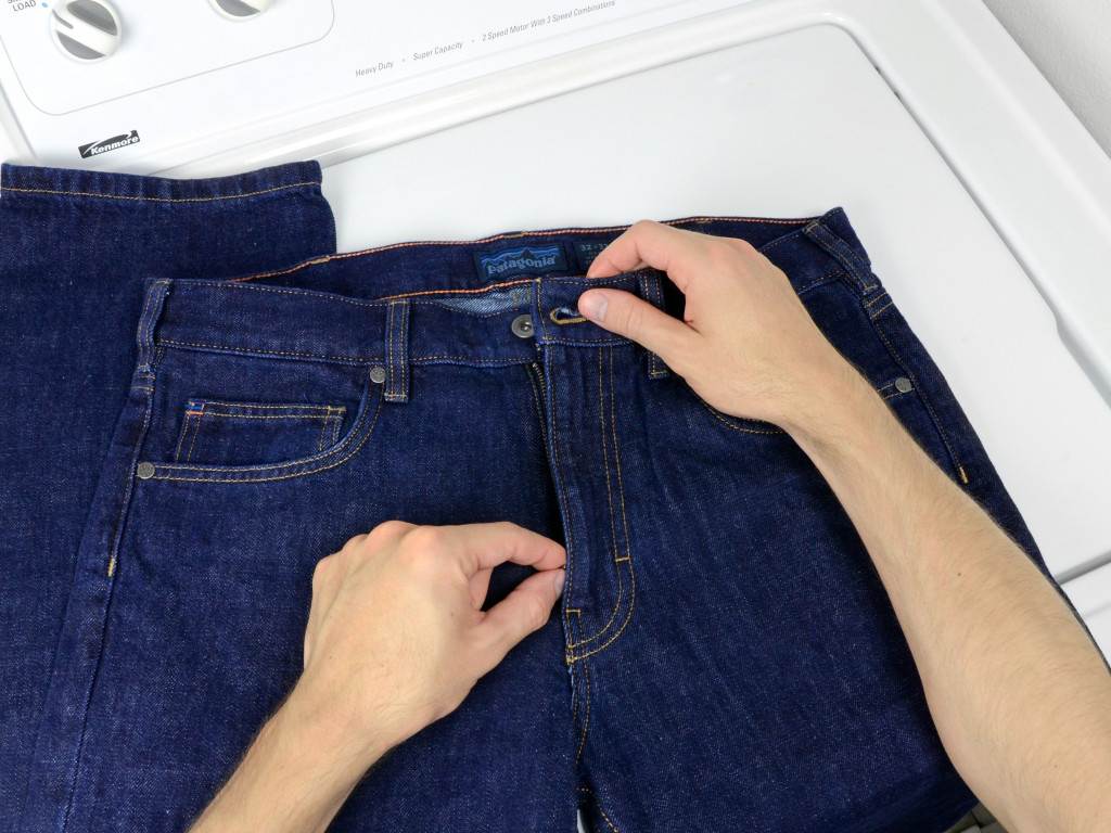 Что делать, если джинсы красятся? как решить проблему?