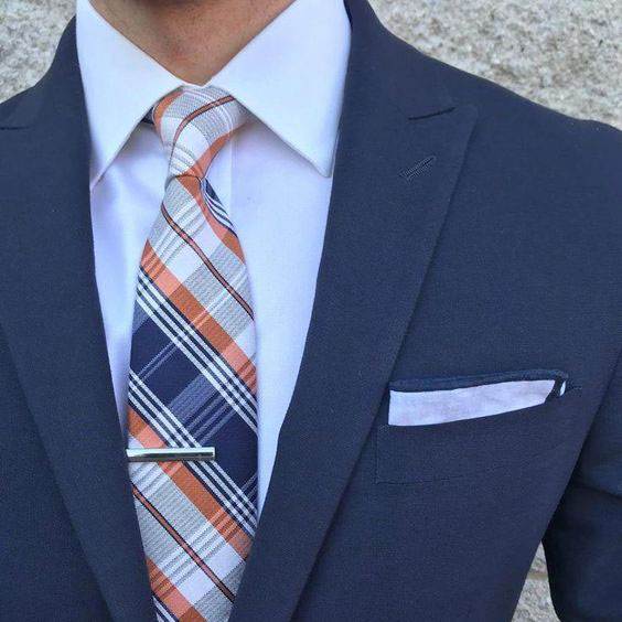 Как подобрать галстук к рубашке и костюму – 4 правила