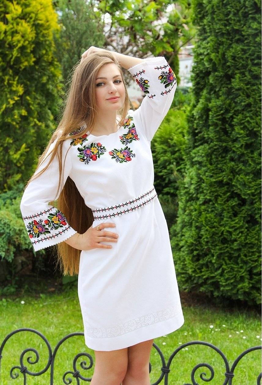 Купить российскую одежду. Платье вышиванка. Летнее платье с вышивкой. Славянское платье женское. Украинское платье.