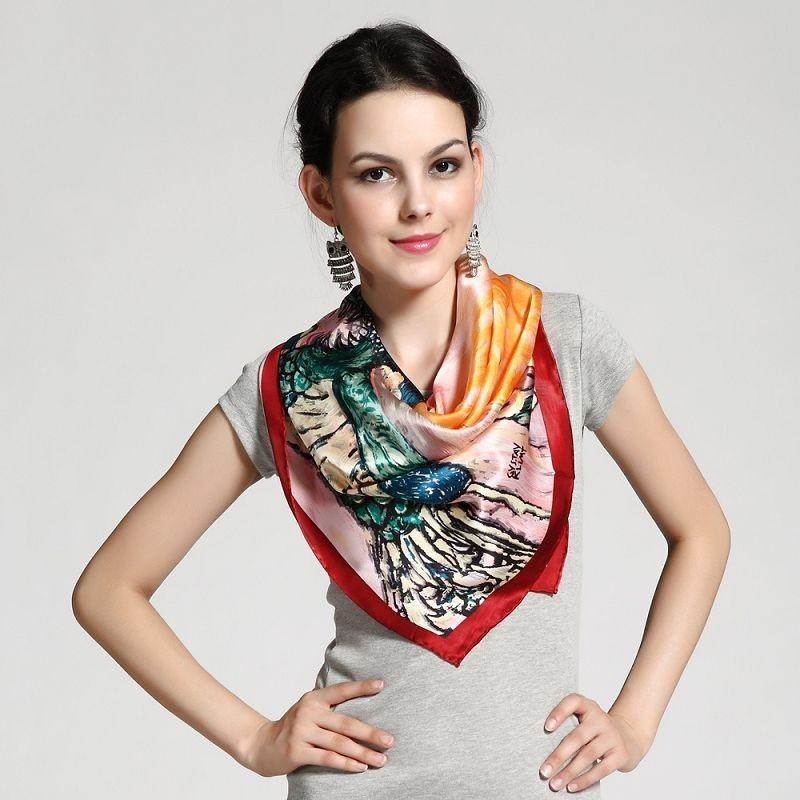 Модные шарфы и платки 2021 года: тенденции, новинки, фото образов