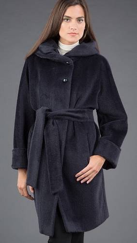 Пальто из альпака: где производят, достоинство изделия