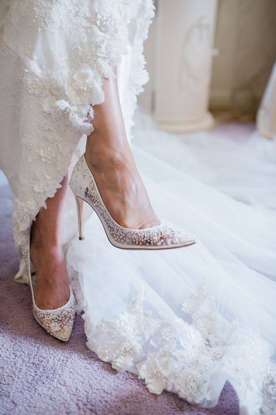 ᐉ можно ли выходить замуж в сандалях. какие нужно знать приметы про свадебные туфли? как выбрать свадебные туфли приметы, закрытые или открытые туфельки - mariya-mironova.ru