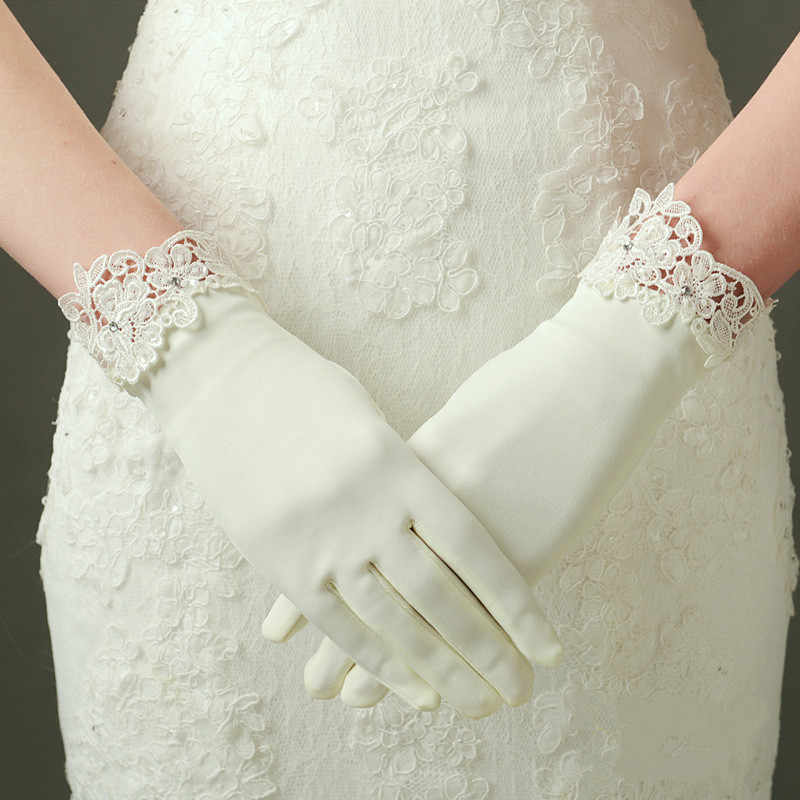 Свадебные перчатки для невесты: виды, советы и фото