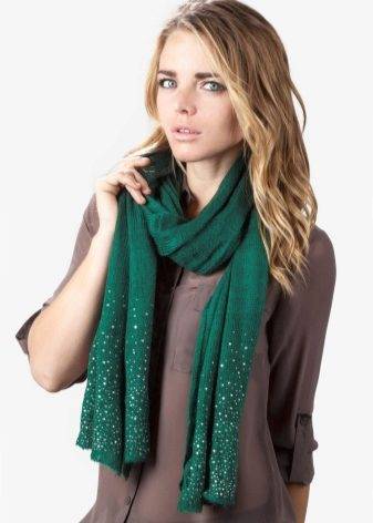 Серое пальто: с каким цветом шарфа сочетать, как подобрать аксессуары и создать идеальный образ art-textil.ru