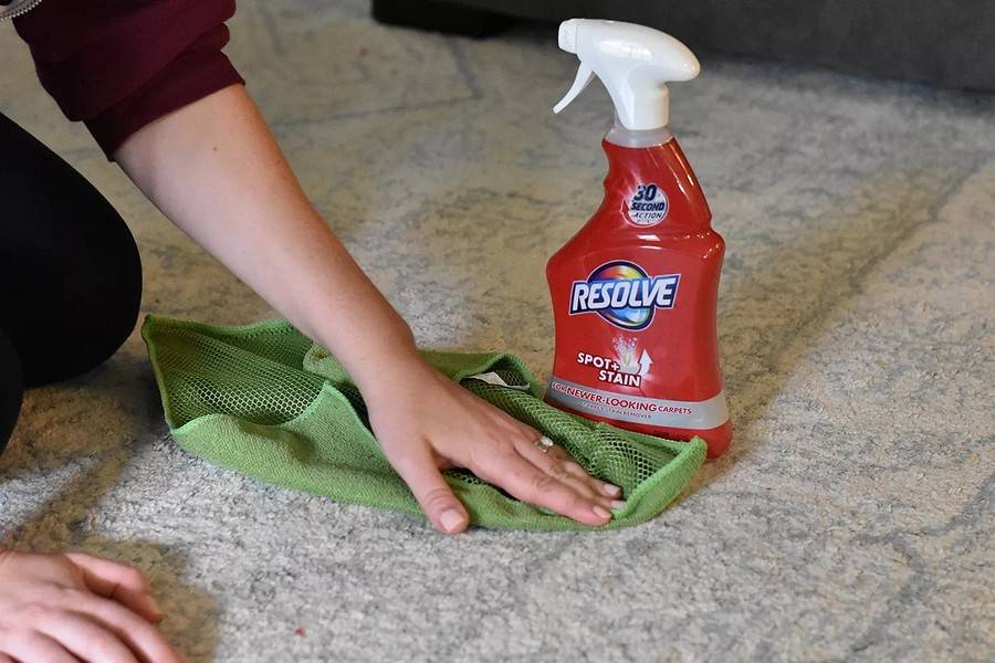 10 способов почистить ковёр в домашних условиях
