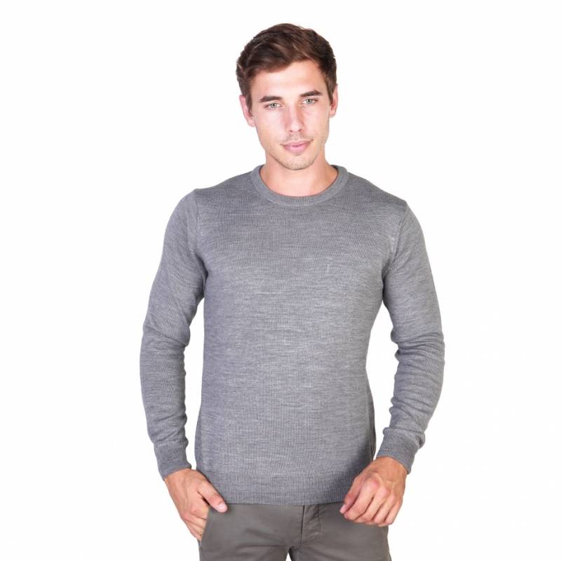 Как носить мужской свитер, чтобы выглядеть модно